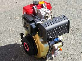 Diesel Engine 7HP with Electric Start - picture1' - Click to enlarge