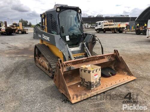 2014 John Deere 323E