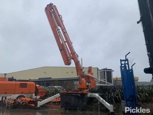 2008 Joinwell DYP19 Concrete Spider Boom With Counterweight Item In Used Condition, Marks & Scratche