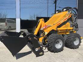 HY380 MINI SKID STEER LOADER + TANDEM TRAILER - picture0' - Click to enlarge