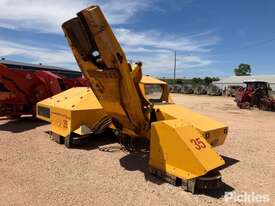 Orchard Machinery Corporation (OMC) Shockwave Sprint - picture0' - Click to enlarge