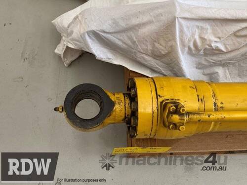 Komatsu PC200-6 Boom Cylinder 