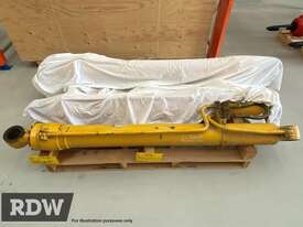 Komatsu PC200-6 Boom Cylinder  - picture0' - Click to enlarge