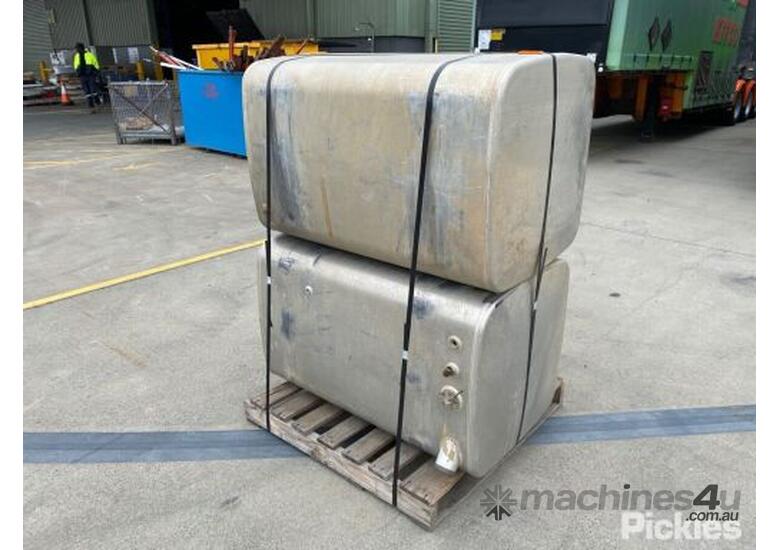 Used Hilton MFG Pty Ltd Truck Fuel Tank Lot Of 2 Unknown Capacity