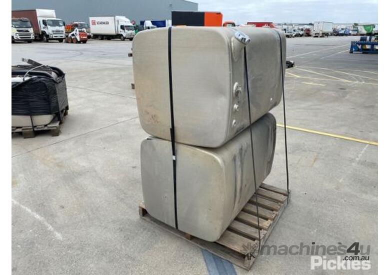 Used Hilton MFG Pty Ltd Truck Fuel Tank Lot Of 2 Unknown Capacity