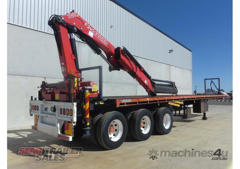 Buy Used 2004 Krueger Krueger 40FT Flat Top With Fassi Hydraulic Crane ...