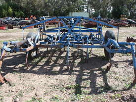 Hydraulic Chisel Plough - picture1' - Click to enlarge