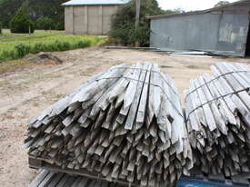 Used Hardwood Tomato Stakes 1200mm - picture0' - Click to enlarge