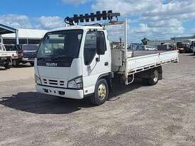 Isuzu NKR200 - picture0' - Click to enlarge