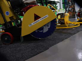 Slab saw with 400mm blade with 13hp Honda petrol engine - picture1' - Click to enlarge