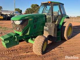 John Deere 4x4 Tractor - picture0' - Click to enlarge