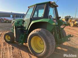 John Deere 4x4 Tractor - picture2' - Click to enlarge