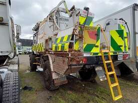 Mercedes-benz Unimog - picture1' - Click to enlarge