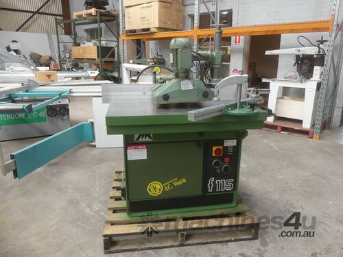 Casadei sliding table spindle moulder with feeder