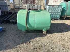 1000 L Spray Tank - picture1' - Click to enlarge