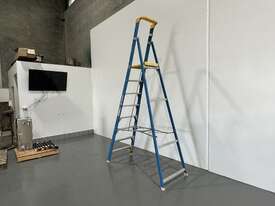 Bailey Fibreglass Platform Ladder - picture2' - Click to enlarge