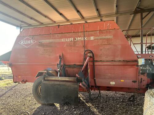 Kuhn 1860 Feed Mixer