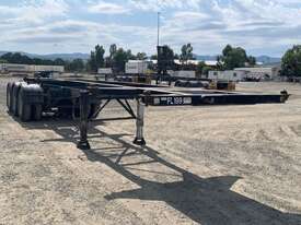 2007 Barker Heavy Duty Tri Axle Tri Axle A-Section Skel Trailer - picture0' - Click to enlarge