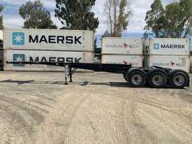 2007 Barker Heavy Duty Tri Axle Tri Axle A-Section Skel Trailer - picture2' - Click to enlarge