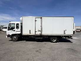 1999 Isuzu FRR500   4x2 Refrigerated Pantech - picture0' - Click to enlarge