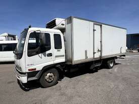 1999 Isuzu FRR500   4x2 Refrigerated Pantech - picture1' - Click to enlarge