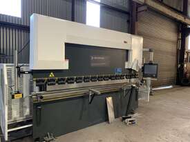 135T CNC press brake  - picture0' - Click to enlarge