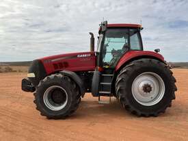 Case IH Magnum 245 4x4 Tractor - picture2' - Click to enlarge