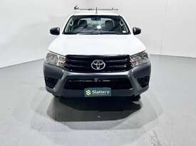 2016 Toyota Hilux Workmate Diesel - picture2' - Click to enlarge