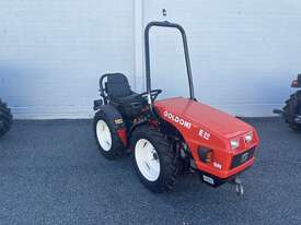 THE WORLD'S SMALLEST EQUAL-WHEEL TRACTOR Goldoni E20 - picture0' - Click to enlarge