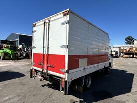 2005 Mitsubishi Fuso Canter 4.0   4x2 Pantech - picture1' - Click to enlarge