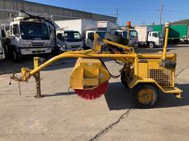 2006 Bonne Engineering Trailer Mounted Broom - picture2' - Click to enlarge