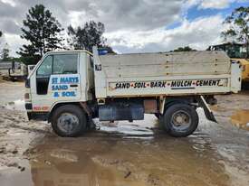 2004 Daihatsu Delta Tipper - picture2' - Click to enlarge