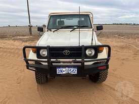 Toyota HZJ75 Landcruiser - picture1' - Click to enlarge
