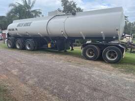 Road Train Set and Dolly Fruehauf  Water Tankers - picture1' - Click to enlarge
