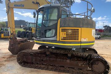 Komatsu PC228US-3 Excavator for sale