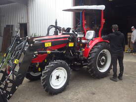 TRACTOR 50HP 4 WHEEL DRIVE 1 HOUR USE AS NEW 4 IN 1 BUCKET  - picture0' - Click to enlarge