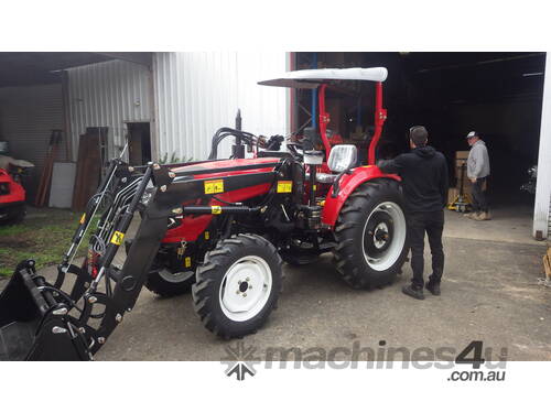 TRACTOR 50HP 4 WHEEL DRIVE 1 HOUR USE AS NEW 4 IN 1 BUCKET 