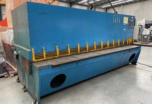Aussie Icon - Australian Made LEETON STEELWORKS 3600mm x 6MM (3mm Stainless) Hydraulic Guillotine.
