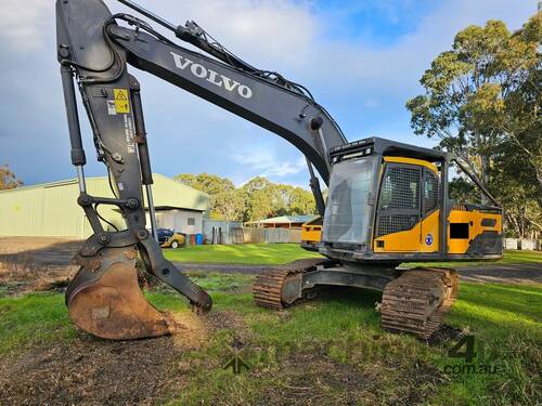 caption 2017 VOLVO EC220DL EXCAVATOR WITH FAE MULCHER