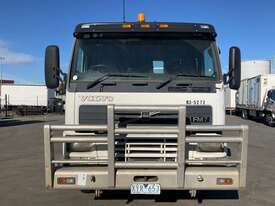 2002 Volvo FM7 Table Top - picture0' - Click to enlarge