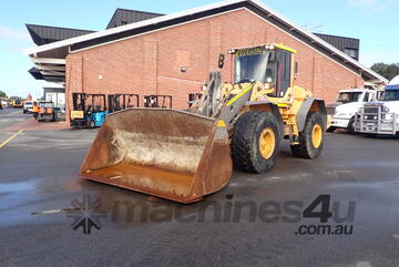 2012 Volvo L120F Wheel Loader Tool Carrier + GP Bucket, Forks, Quick Hitch,