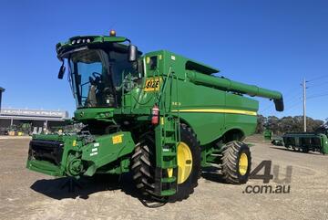 John Deere 2017   S670 Combines