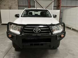 2017 Toyota Hilux SR Diesel - picture2' - Click to enlarge