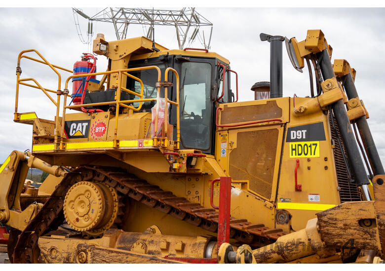 caption 2008 Caterpillar D9T Dozer - Low Hours on Major Components!