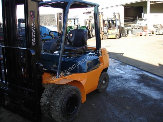 caption TOYOTA 7 SERIES 4.0M LIFT HEIGHT, DUAL WHEELS