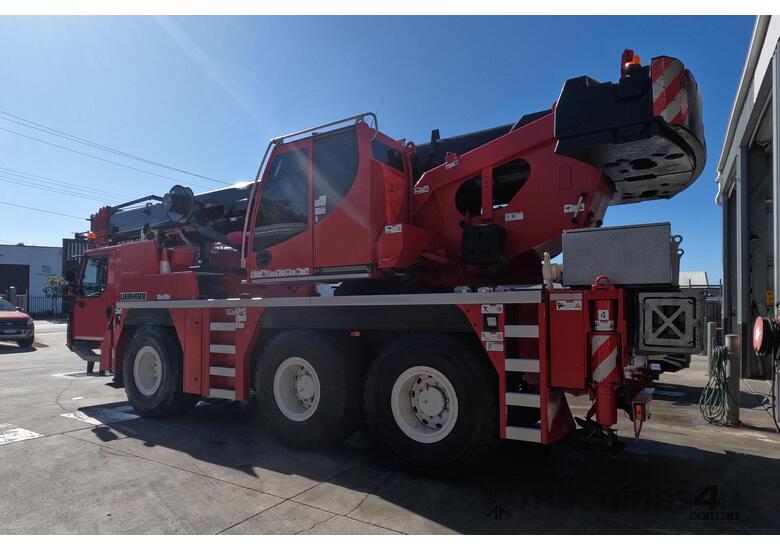 caption 2016 Liebherr LTM1060-3.1