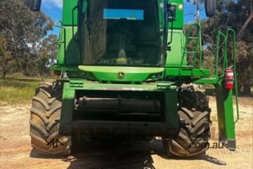 John Deere 2012   S670 Combines