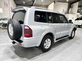 2004 Mitsubishi Pajero GLS Petrol - picture1' - Click to enlarge