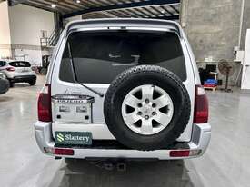 2004 Mitsubishi Pajero GLS Petrol - picture2' - Click to enlarge