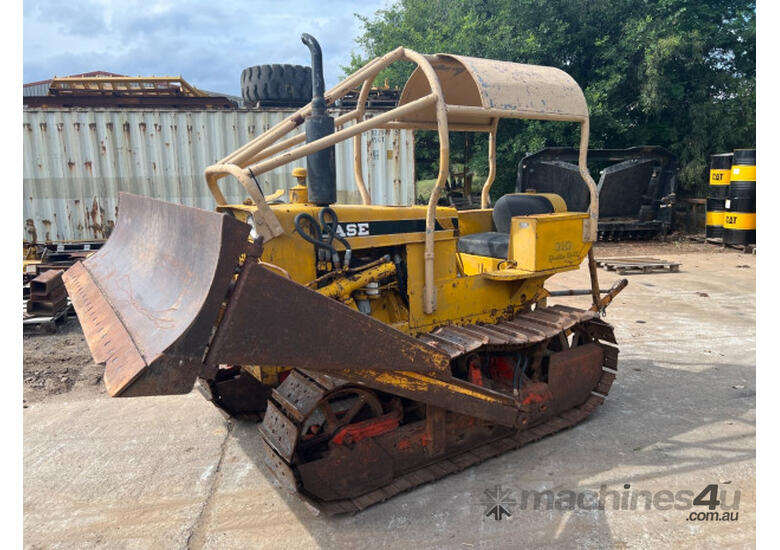 caption CASE 310 Std Tracked-Dozer Dozer